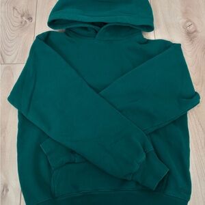Aritzia TNA forest green hoodie size XXS